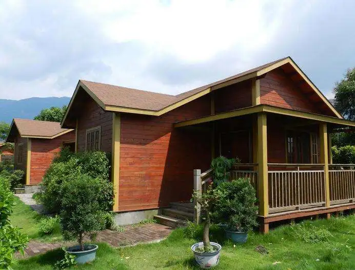 Easy assembled prefab wooden villa with balcony movable modular customized buildings house prefab modern villas for sale