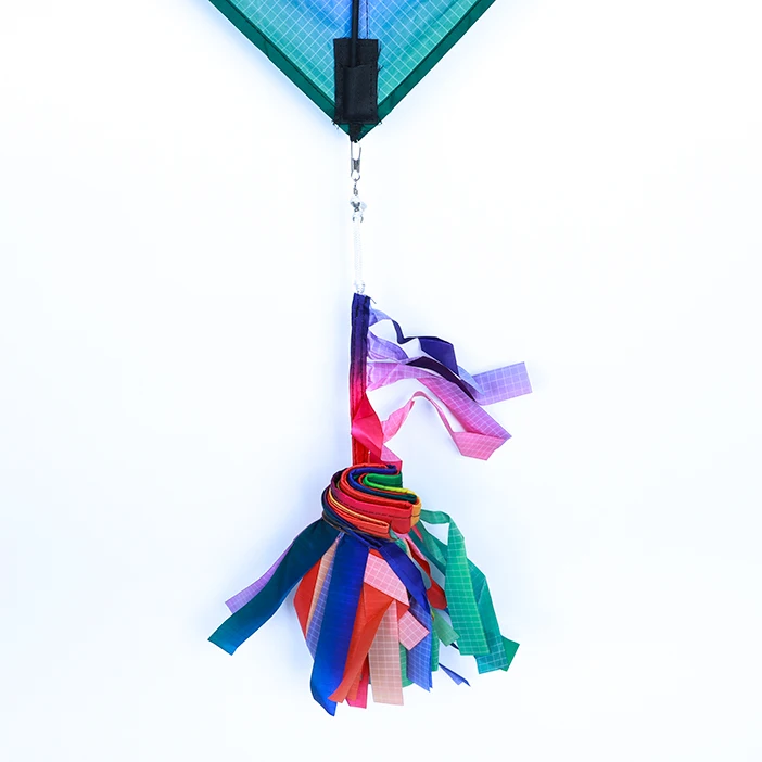 2023 Hot sale green foursquare single line kite with trail Manufacturers sell colored kites directly
