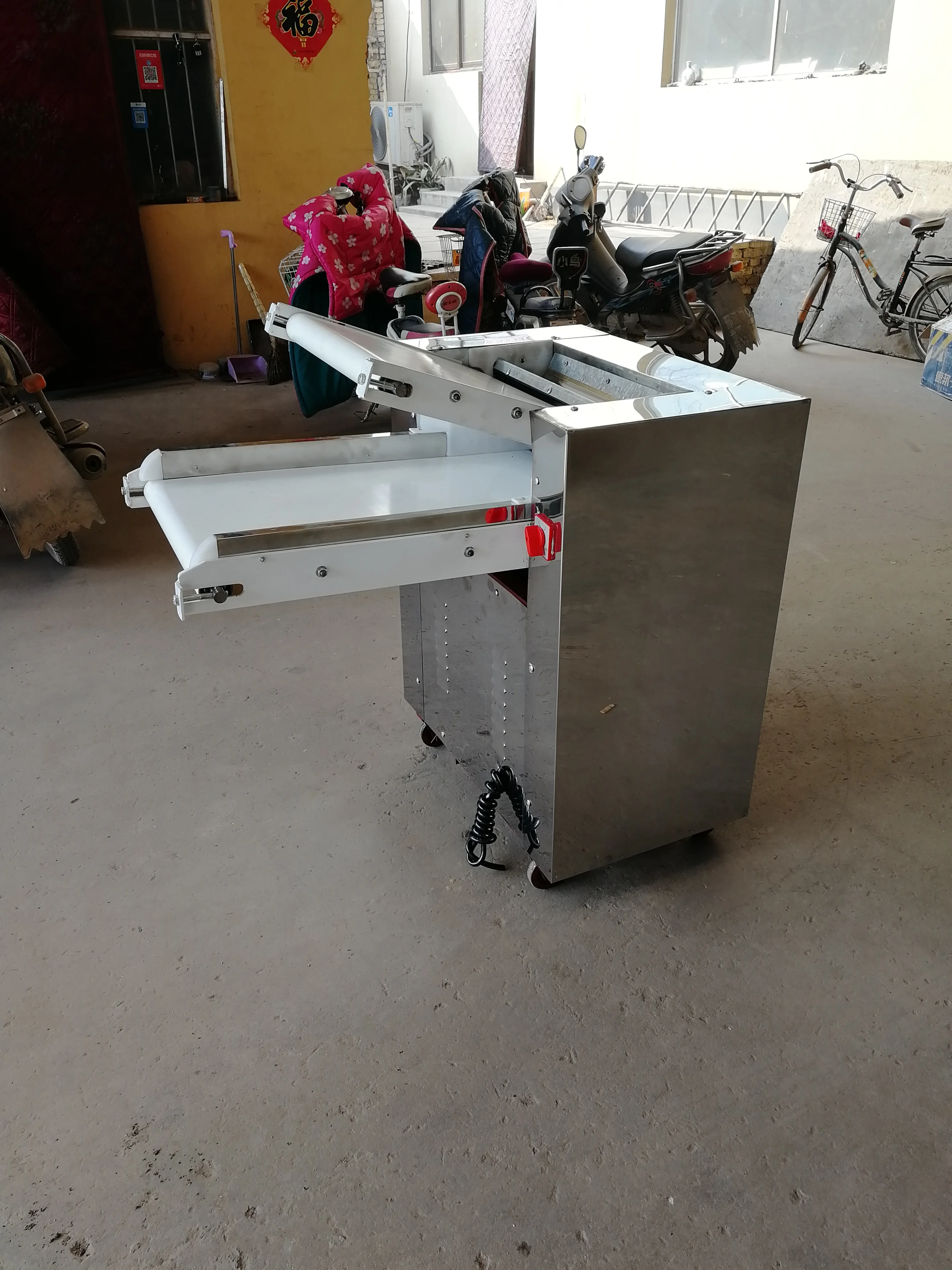 
Commercial table pizza dough roller machine low price 