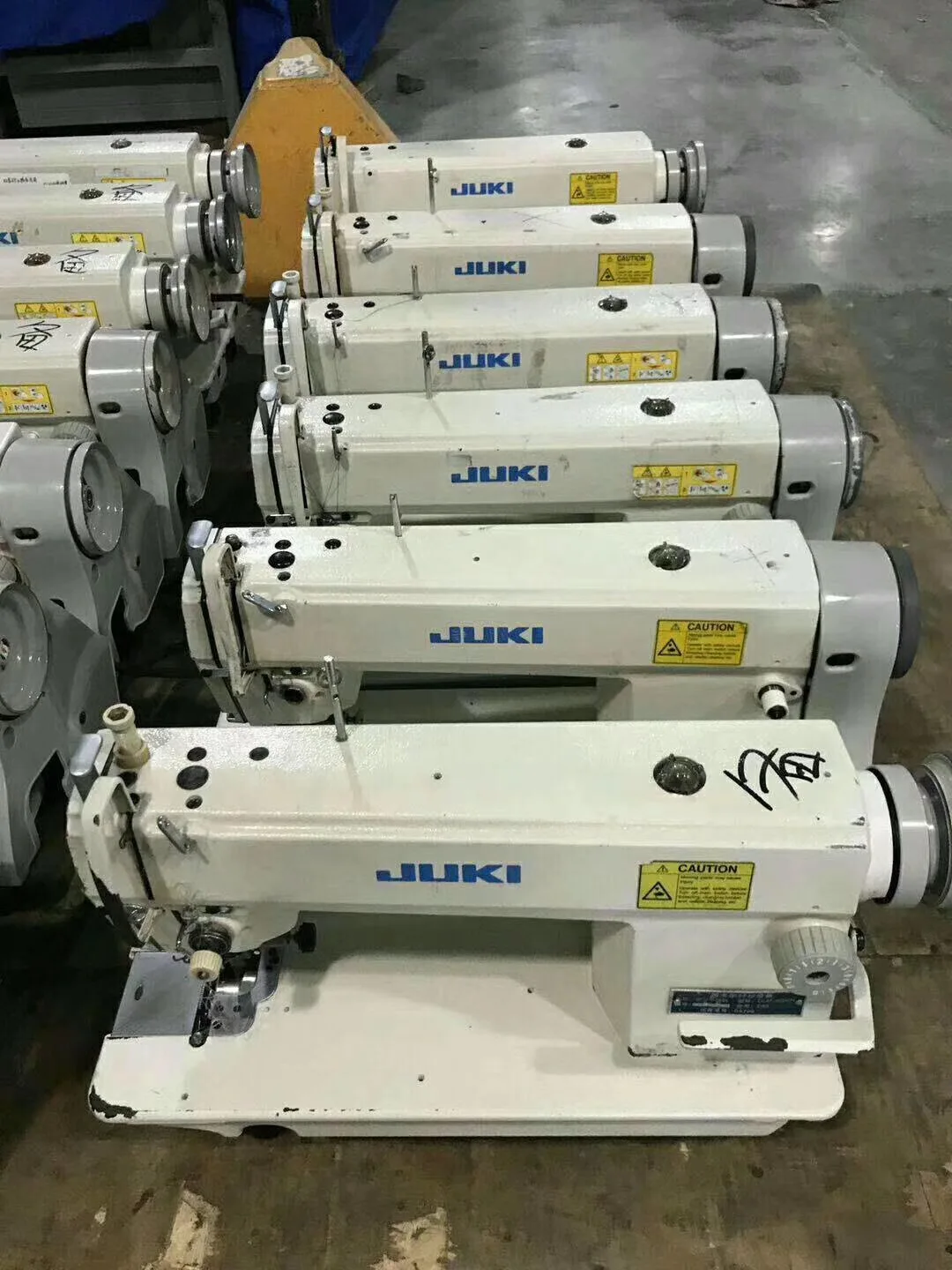Good Quality Used Jukis DDL-8500 High Speed Single Needle Lockstitch Industrial Sewing Machine for Medium-weight Materials