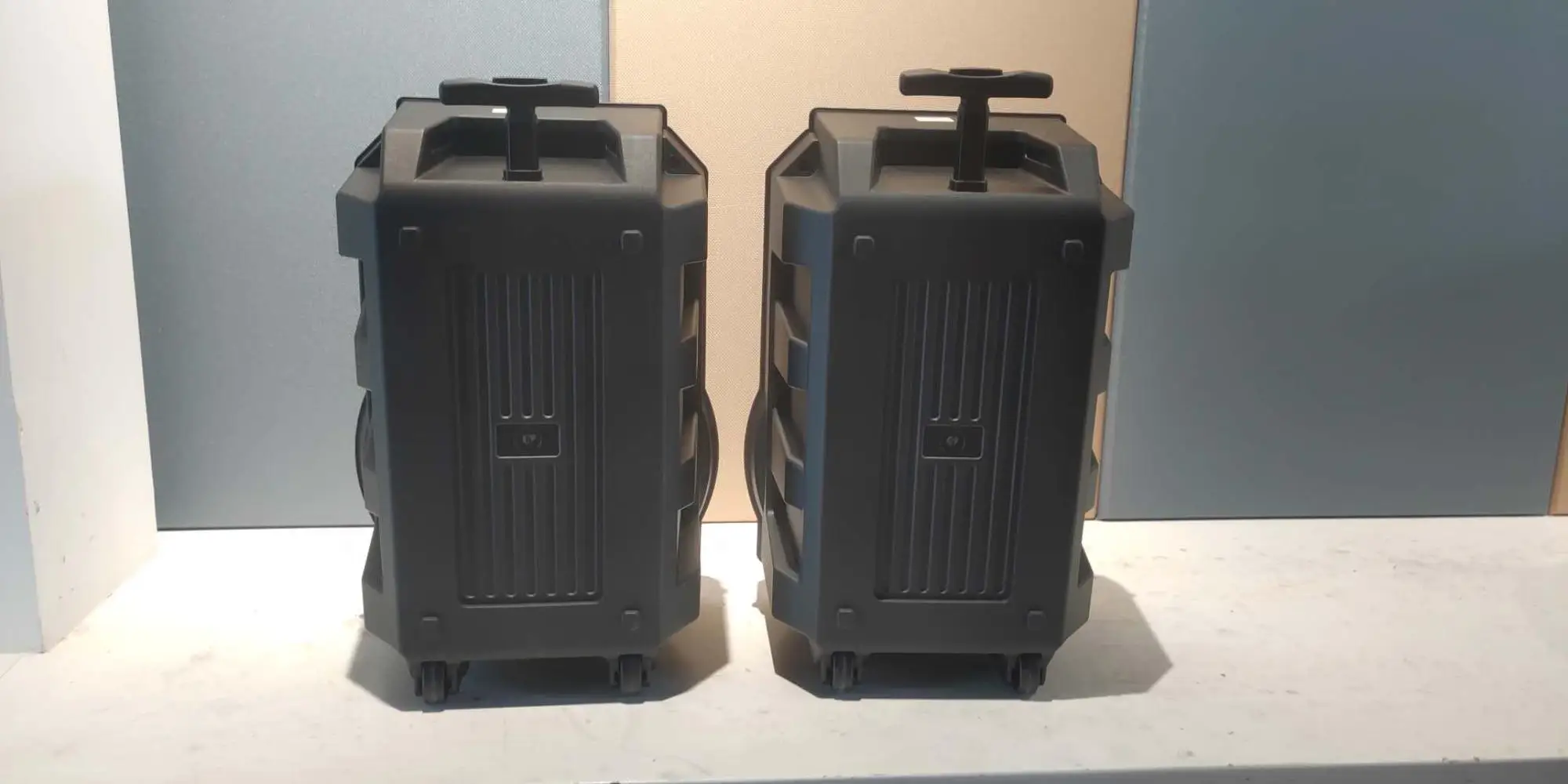 12inch Fashionable Party Portable Rechargeable karaoke DJ Speaker Trolley horn speaker with led light