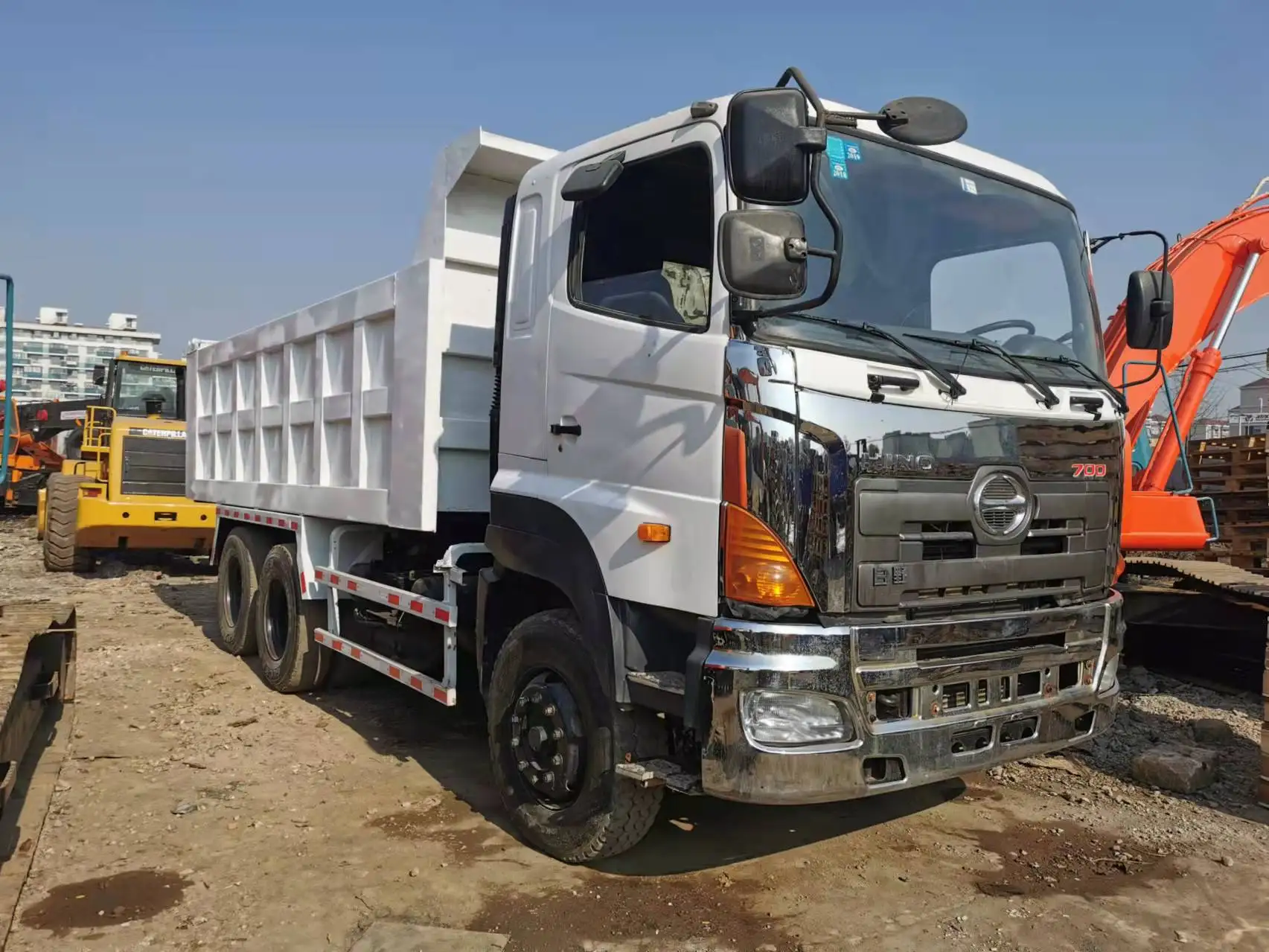 Cheap price used hino 700 original japan 6x4  dump truck