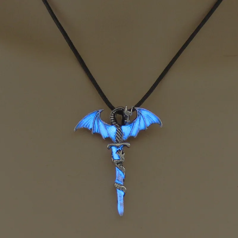 hot sale luminous Dragon Glowing Stone Flying Glow in the Dark Necklace for Women Men pendant halloween creative jewelry