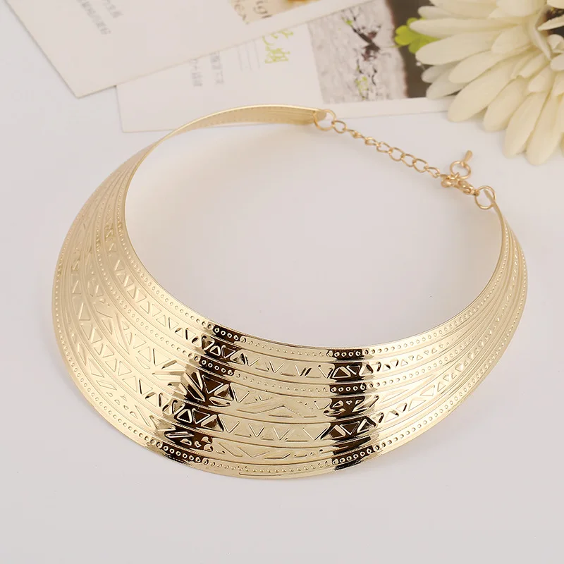 Fashion Metal Pattern Necklace Exaggerated Metal Short Necklace Accessories Jewelry Women