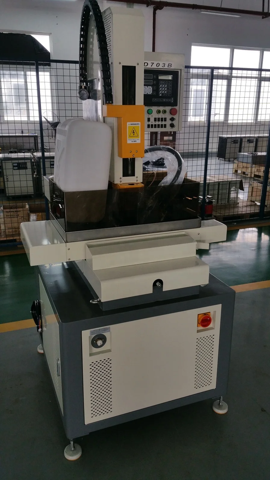 EDM станок сверлильный CNC