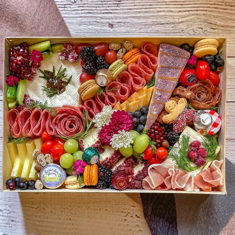 Eco-friendly Wooden Cookies Chocolate Brie Cheese Platter Grazing Charcuterie Boards Christmas Gift Packaging Box With Sewing