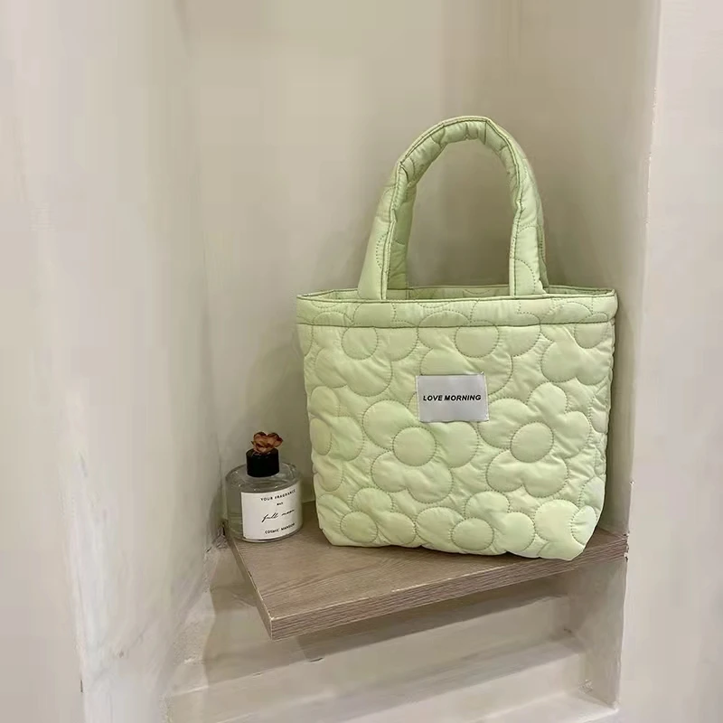 New Design Soft Hot SellingWearable eiderdown bag High Quality Heat Resistant Luxury  puffer tote bag