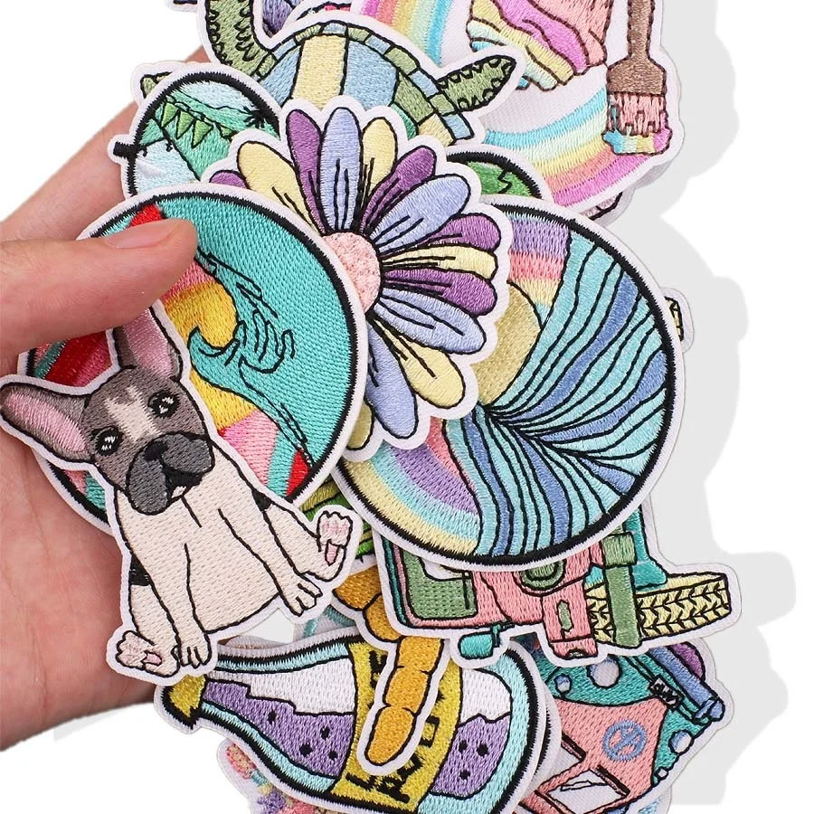 Wholesale Custom Summer Logo Design Embroidery Patch Thermal Press Clothes Fabric Iron on Embroidered Patches for Clothing