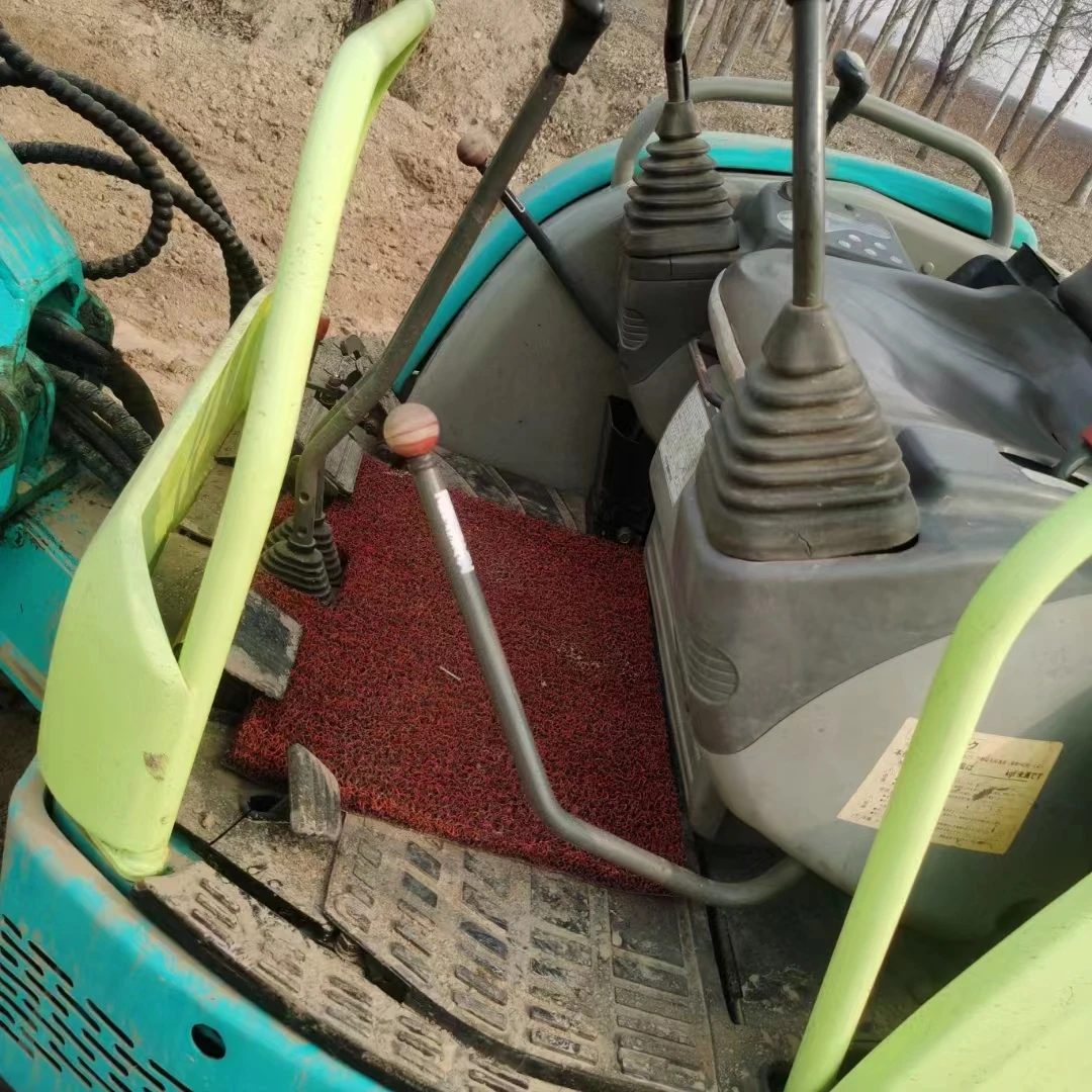 Second hand VIO20 mini excavator 1ton 2ton crawler earth digger machine with dozer