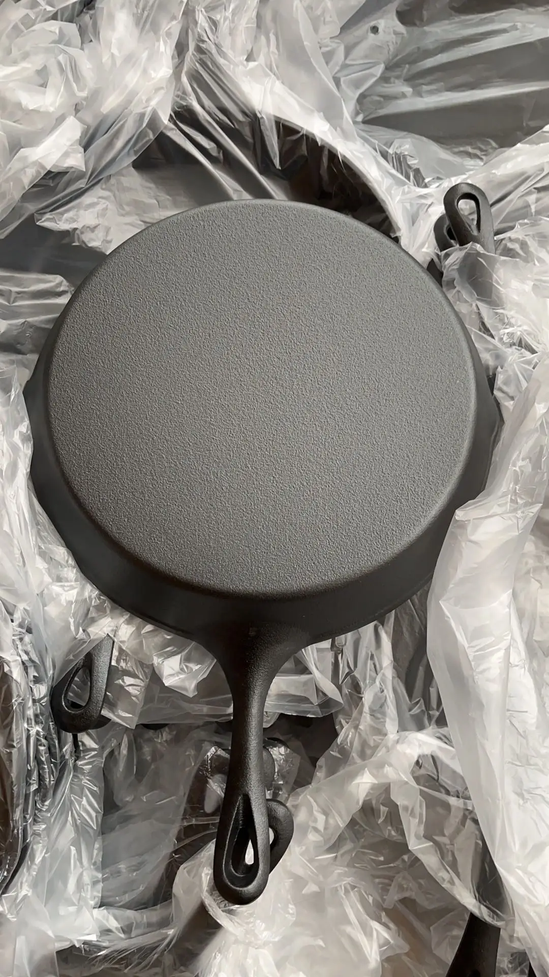 pre seasoned 8 10 12 inch cast iron frying skillet pan factory supplying