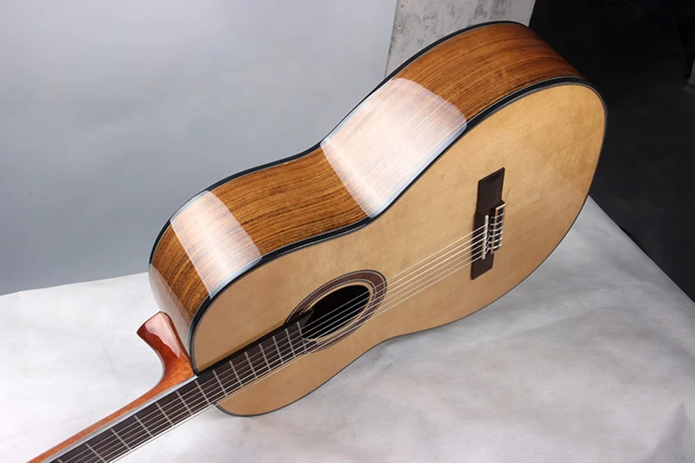New Selling Chinese Manufacturer OEM Grade Solid Spruce top Walnut Back Cheap Price 39 Inch Full Size Classical Guitar Wholesale