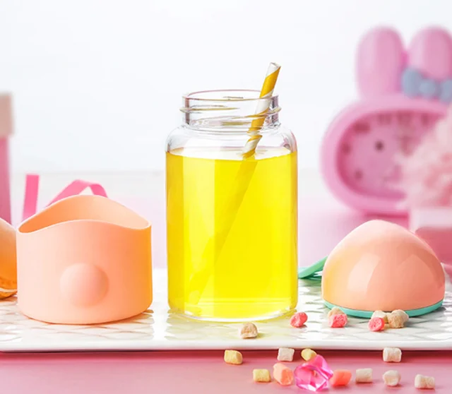 Rabbit ear shape High borosilicate glass with pp cup sleeve water bottle