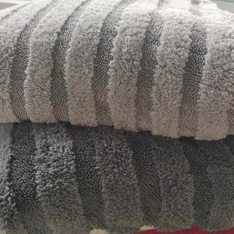 Strip The Fabric One By One For Amazon Hot Sale Premium single Layer Twisted Loop Microfiber Car Drying Towel In Roll Fabric