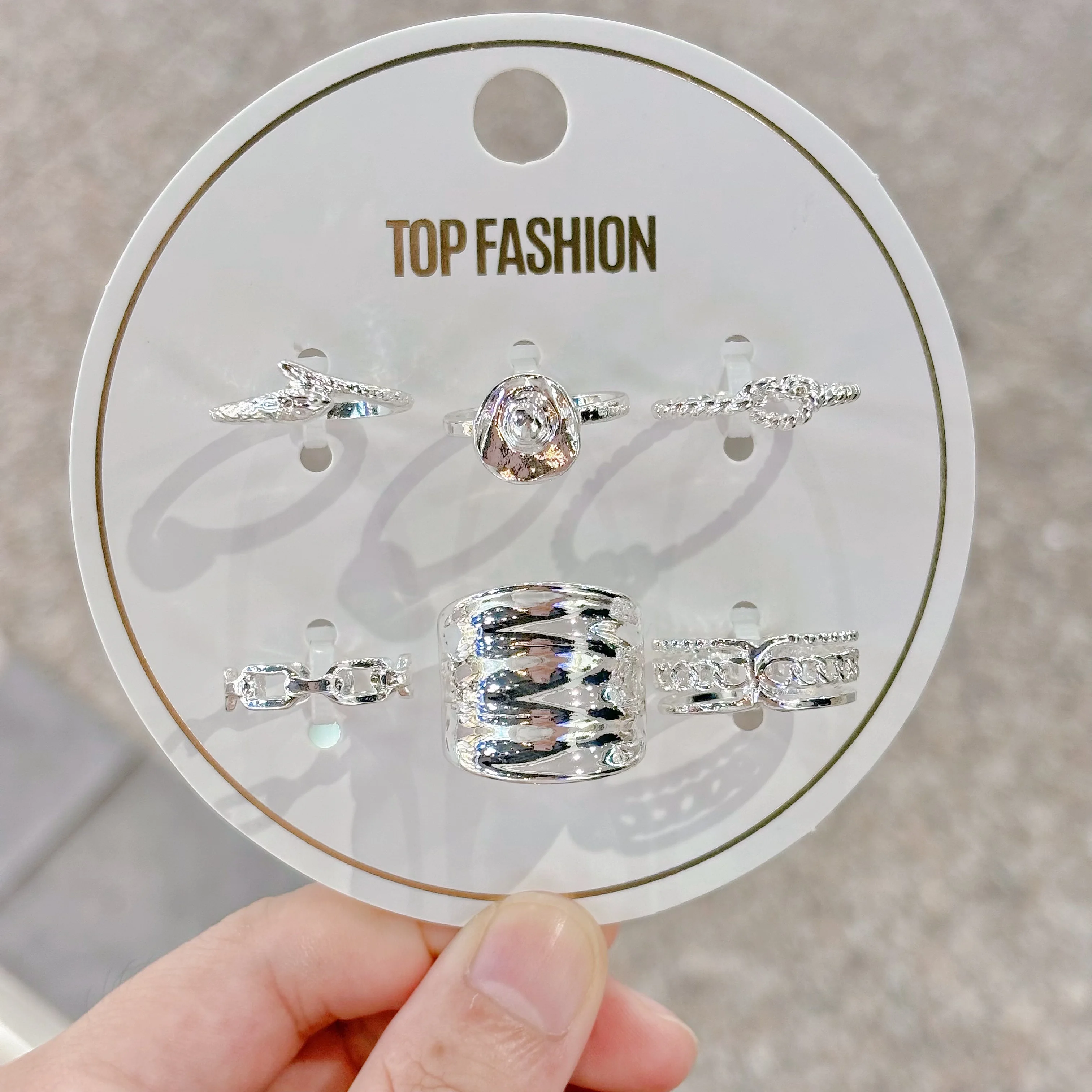 6 rings in a card Mengningna vintage jewelry women zinc resin rings high-cost performance newest wholesale in bulk one size ring