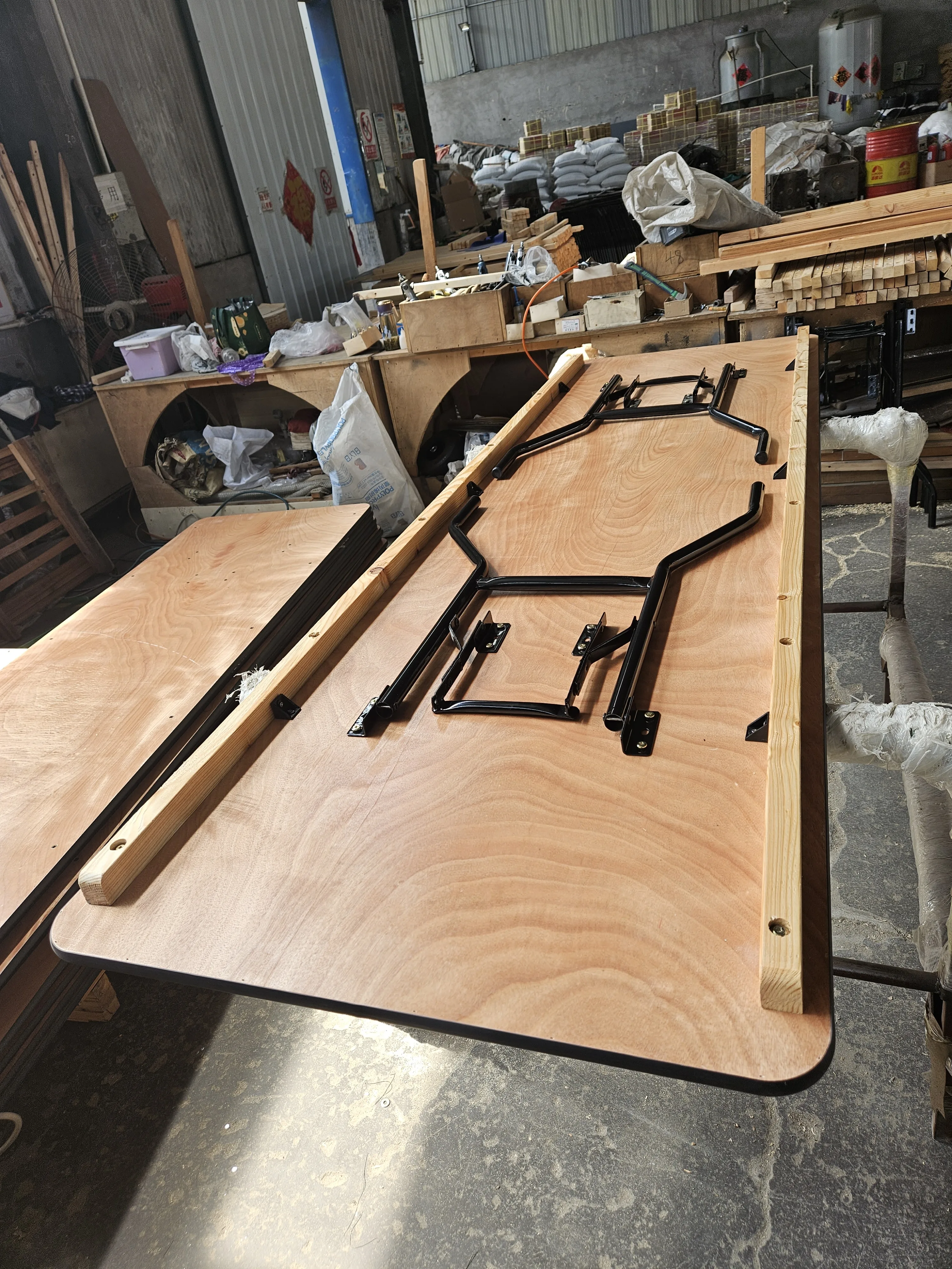 Wholesale Modern Design Banquet Folding Table Plywood Restaurant Table Wedding Event Banquet Wood Round Dining Folding Table