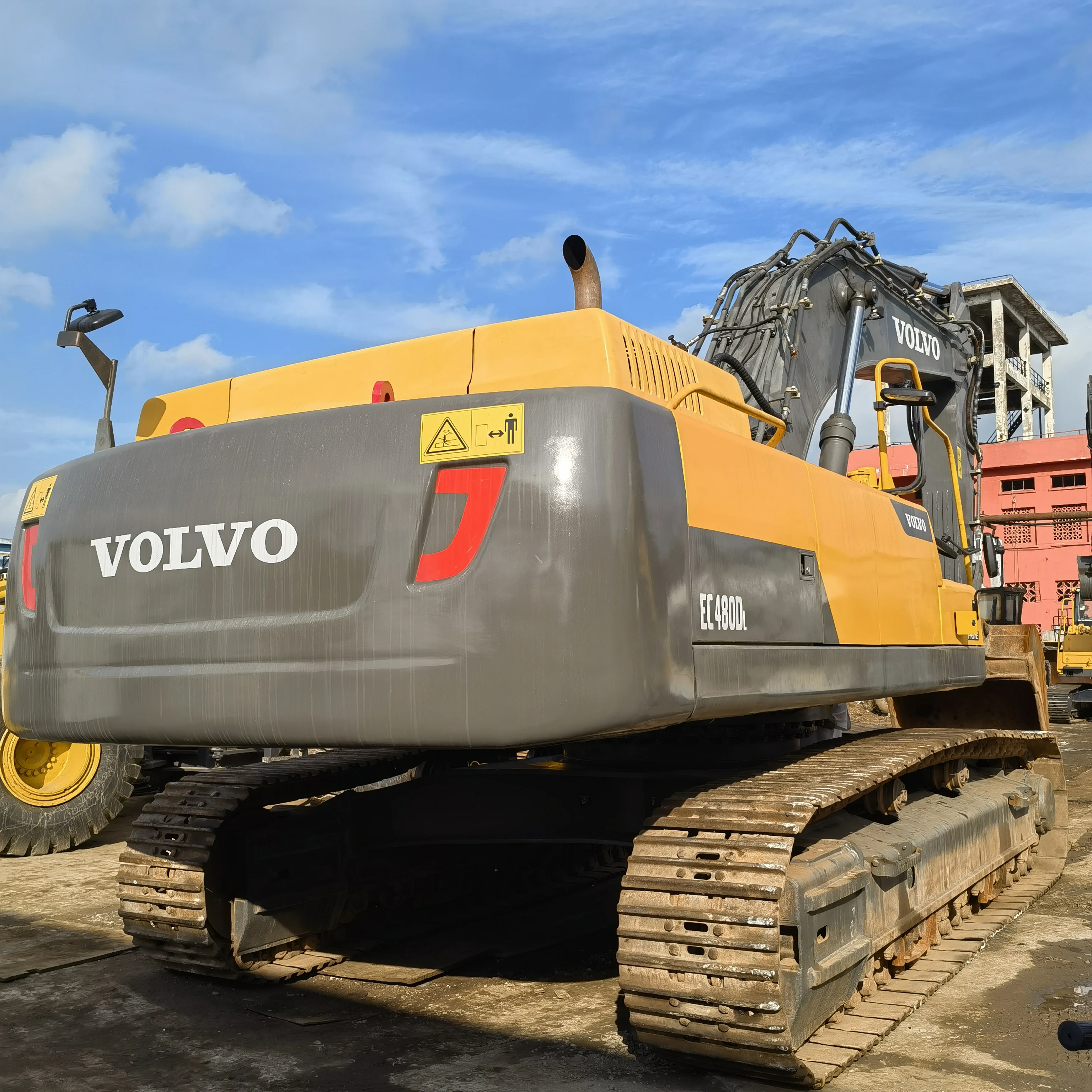 Hot Sale Second Hand Crawler Construction Machine Volvo 480 Construction Equipment Excavator Sale in Shanghai
