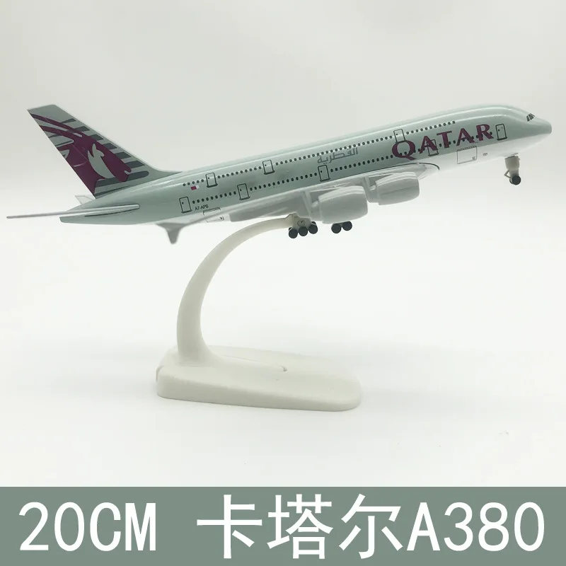 1/400 модель самолета Qatar Airways A380 18 см