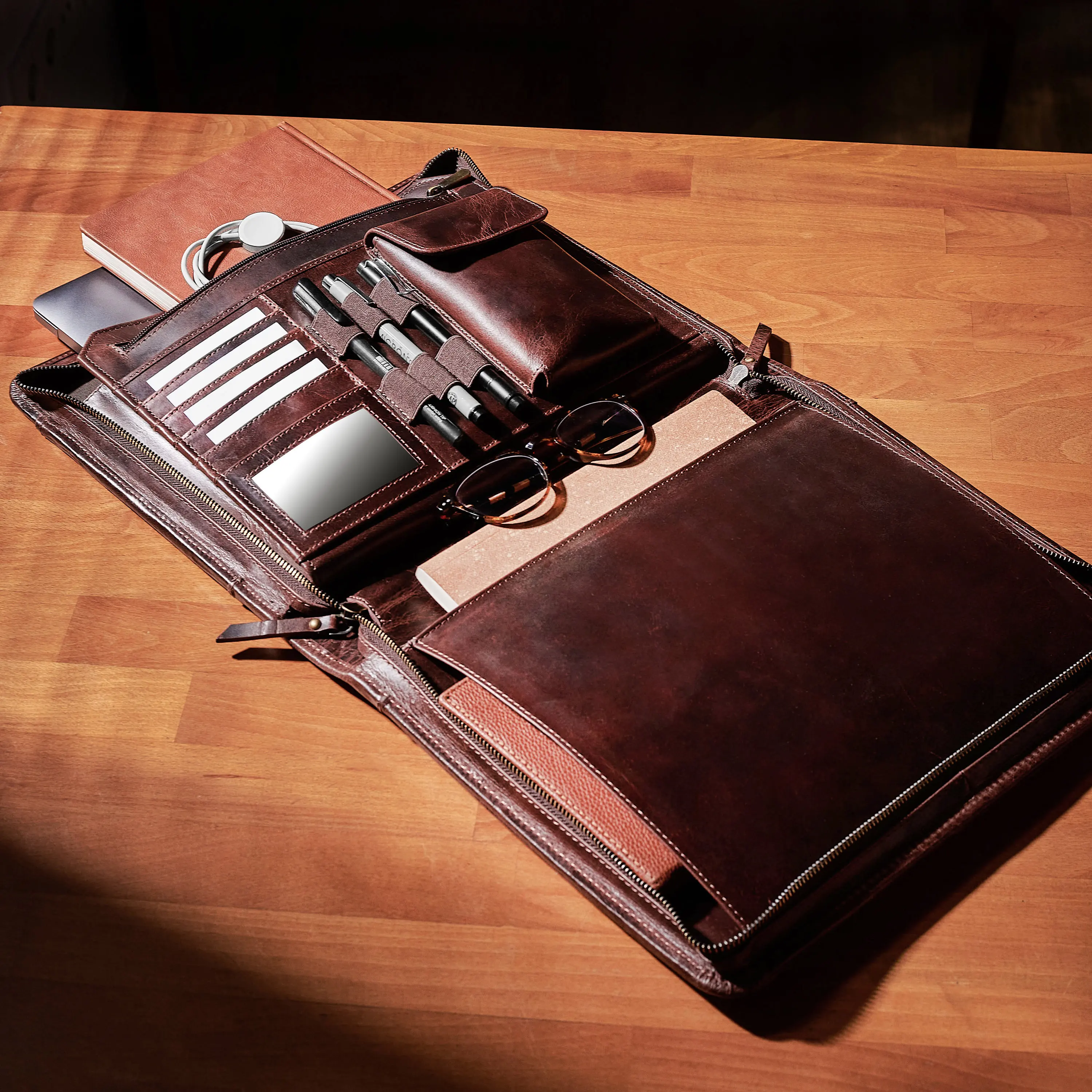 Personalized Leather Zipper Portfolio Business Company Clients Graduation Gift Promotional Tote Bags for Business & Personal Use