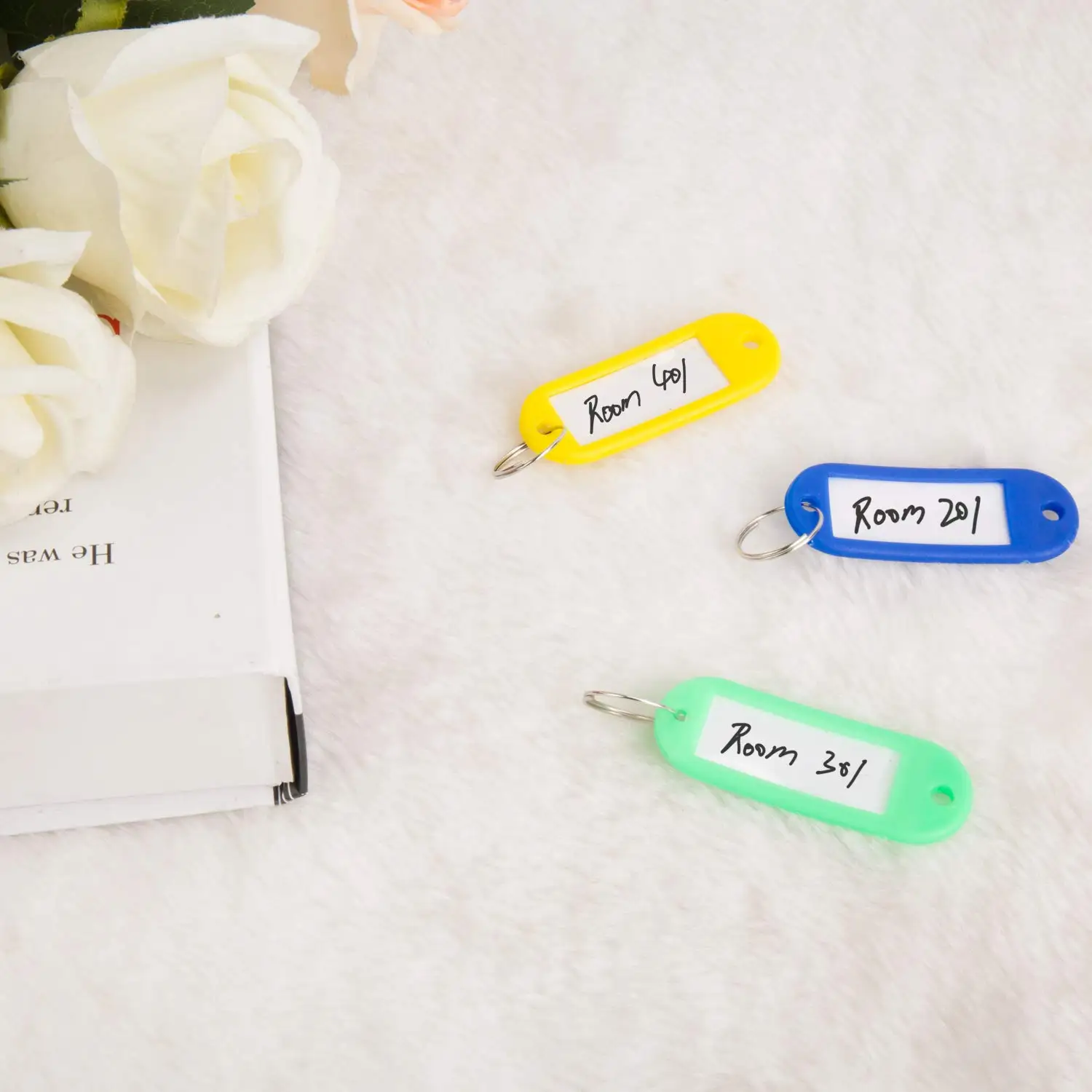 100pcs Multi-Colors Plastic Keychain Tags with Removable Card Label Car Key Tags with Split Rings