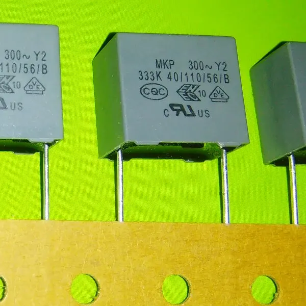 Film Capacitor 0.033uF Y2 300Vac 333 MKP Analog B32022A3333
