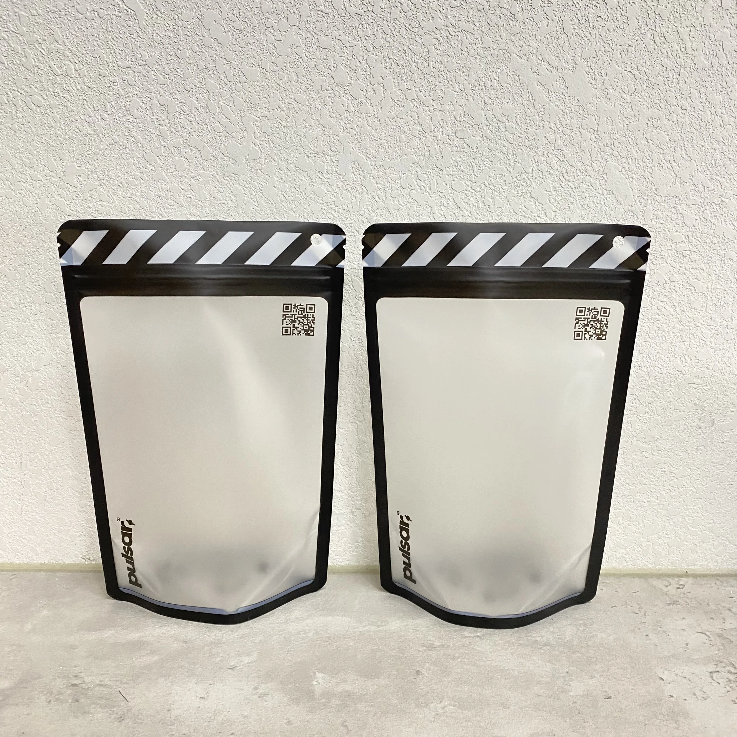 Frosted window clear heat seal zipper doypack stand up pouch panty clothing packaging bags