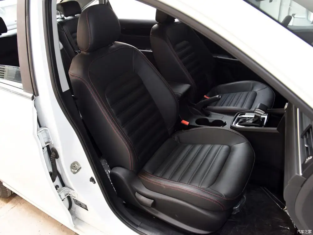 Dongfeng S50 Luxury Sedan Car Turbo R16 Hot Sale High Quality New Automatic Manual Gearbox Left Light Petrol Electric Options