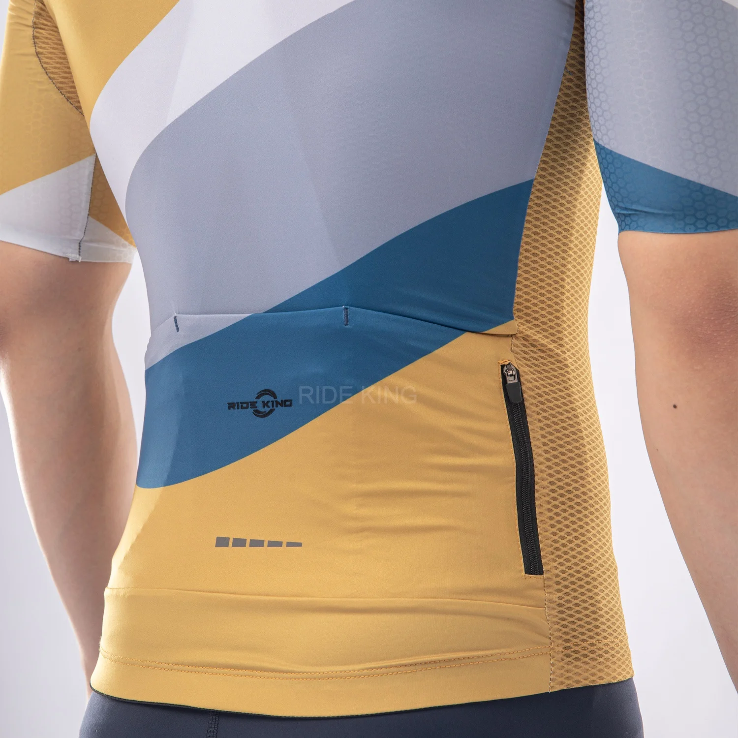 2022 New Style Nice Pattern Seamless Short Sleeve Bicycle Tops Clothes OEM Custom Bike Jerseys