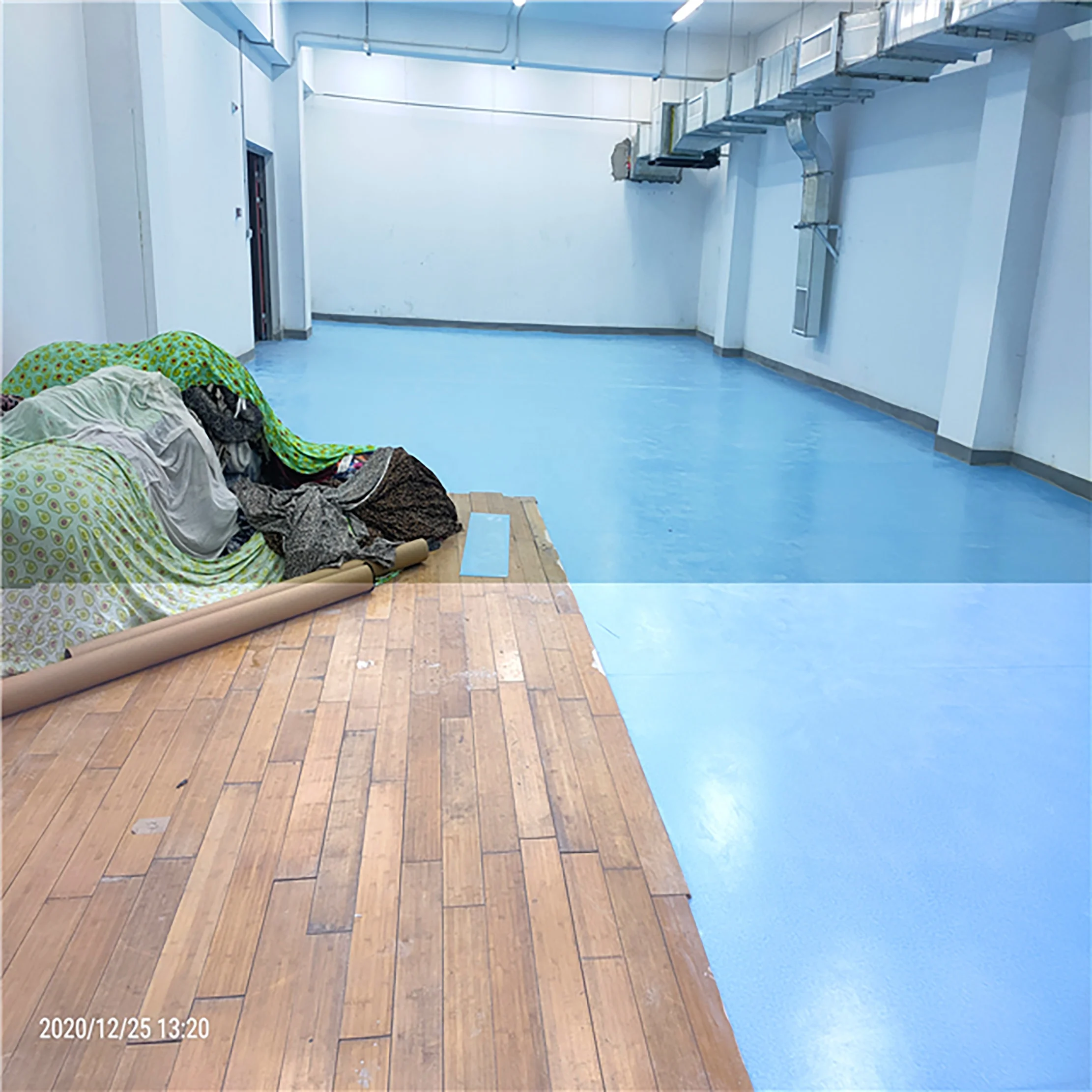 Wholesale Quartz Recycled Vinyl Floor Tile