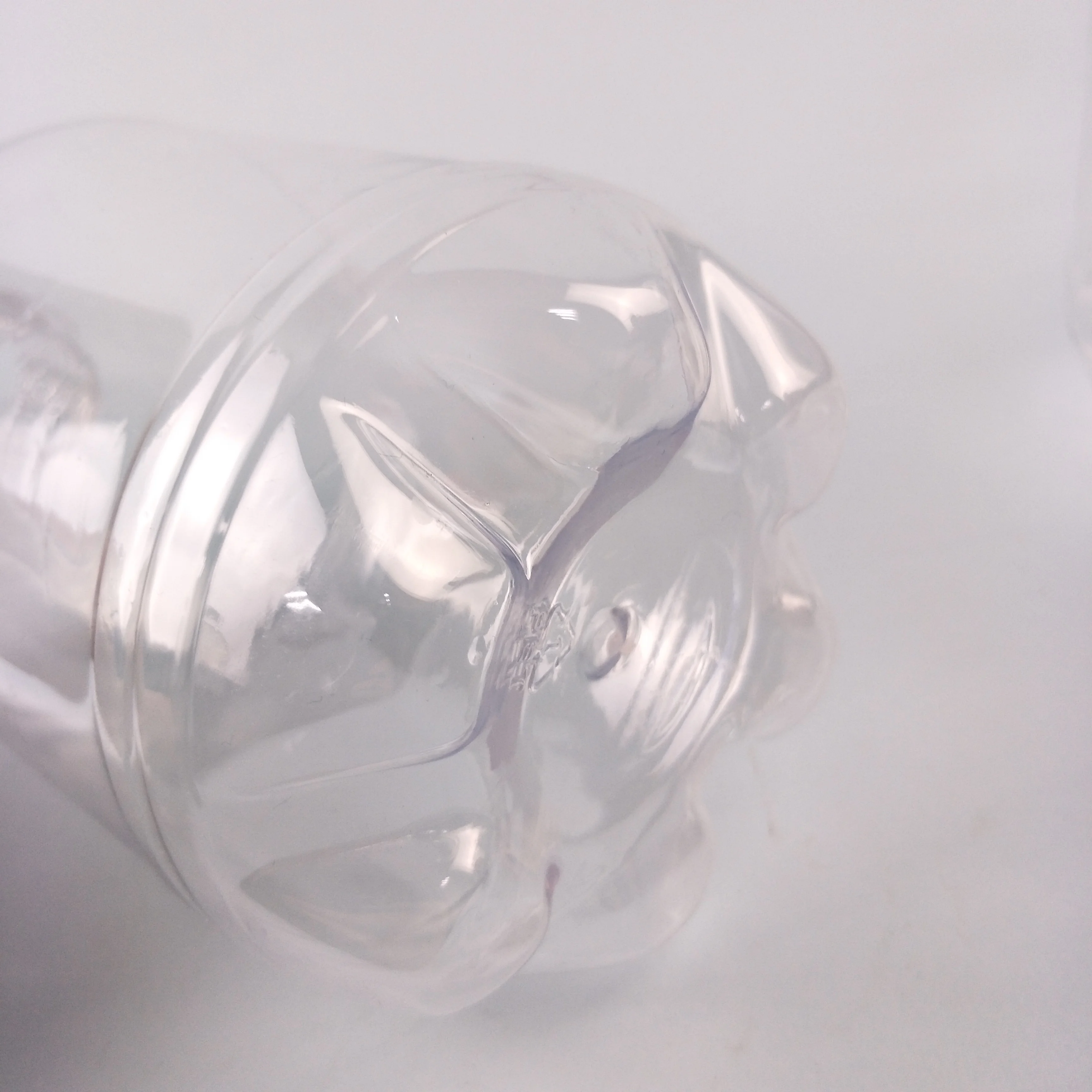 Wholesale Empty Amber Dark Brown Beer Glass Bottle 1350Ml Glass Bottle For Beer Juice