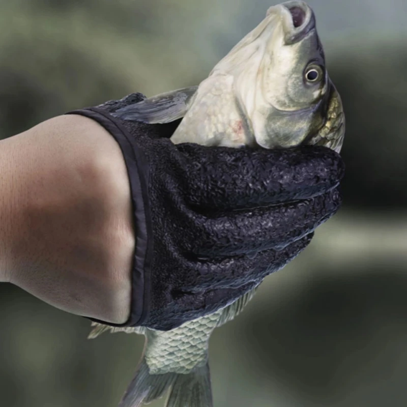 Non Slip Latex Fishing Gloves Waterproof Outdoor Fishing Casting Glove With Magnet Latex Hand from Puncture Fishing Tool