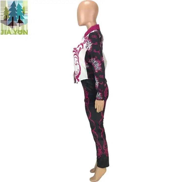 Полностью стальной корсет с косточками из атласа