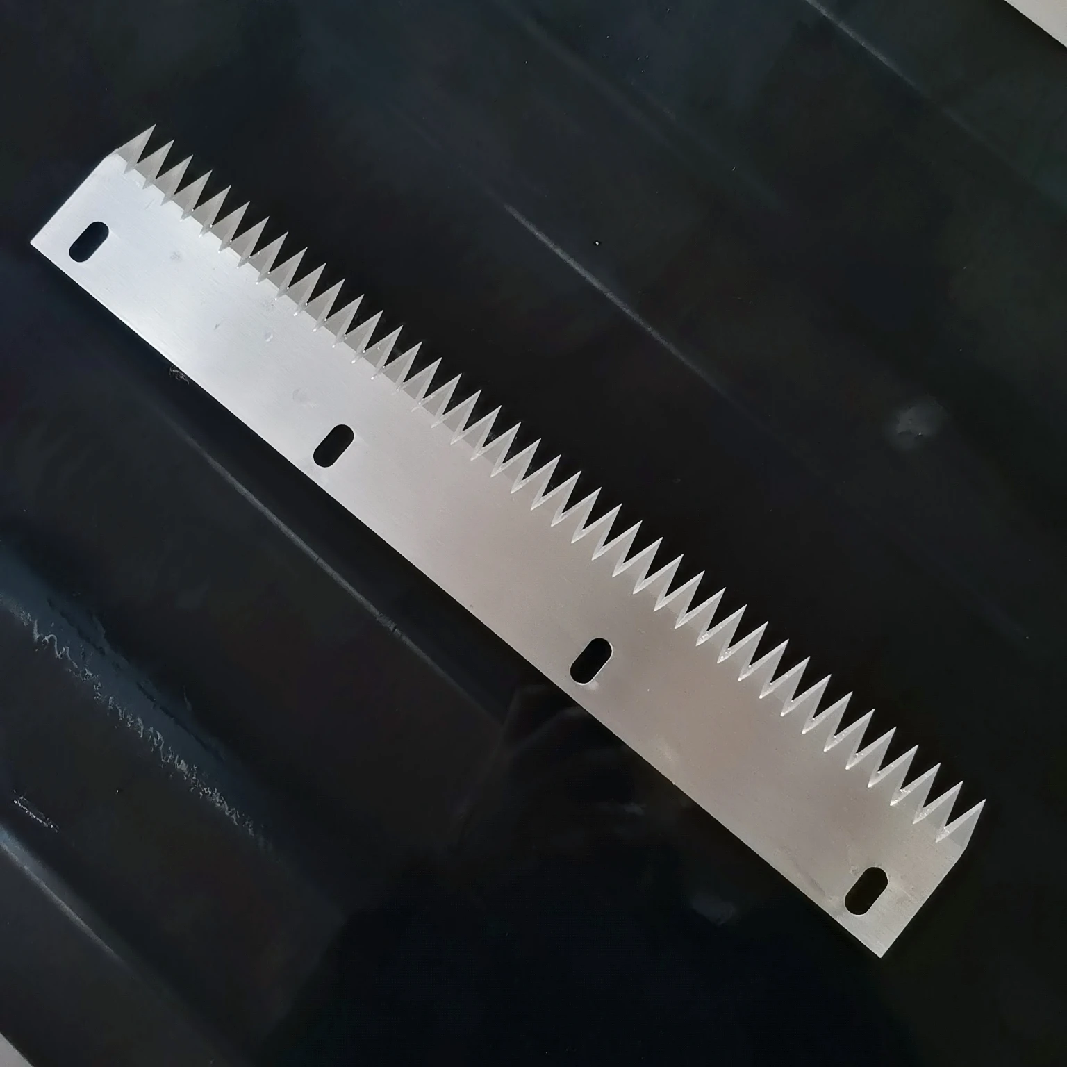 China Tear Notch Serrated Paper Knife Sealing Machine Blade