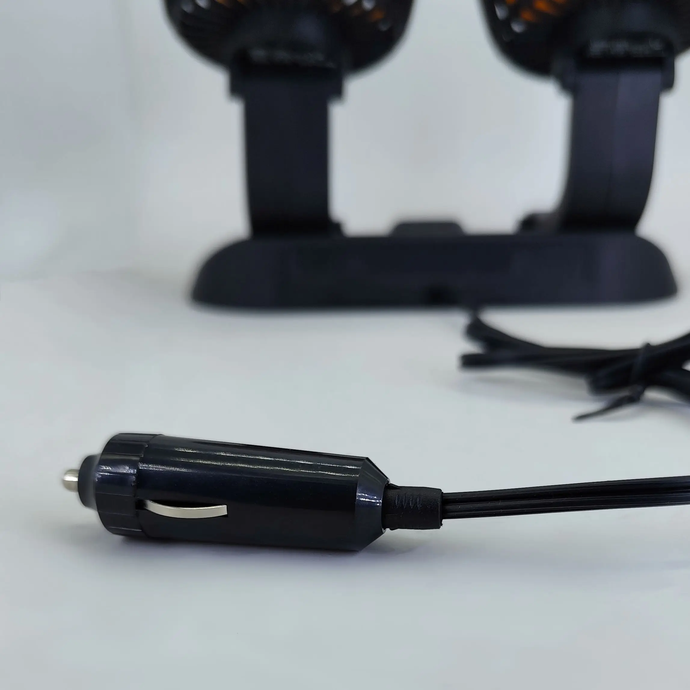 Автомобильный вентилятор с USB-разъемом