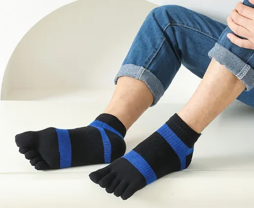 New Fashion Breathable Colorful Stripes Cotton Customized Men Five Toe Ankle Socks Sports Wholesale