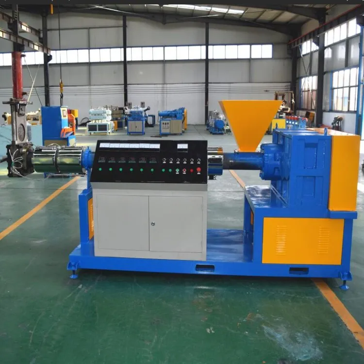 Single Screw Plastic Extruder Masterbatch Compounding Extrusion Line For Granules