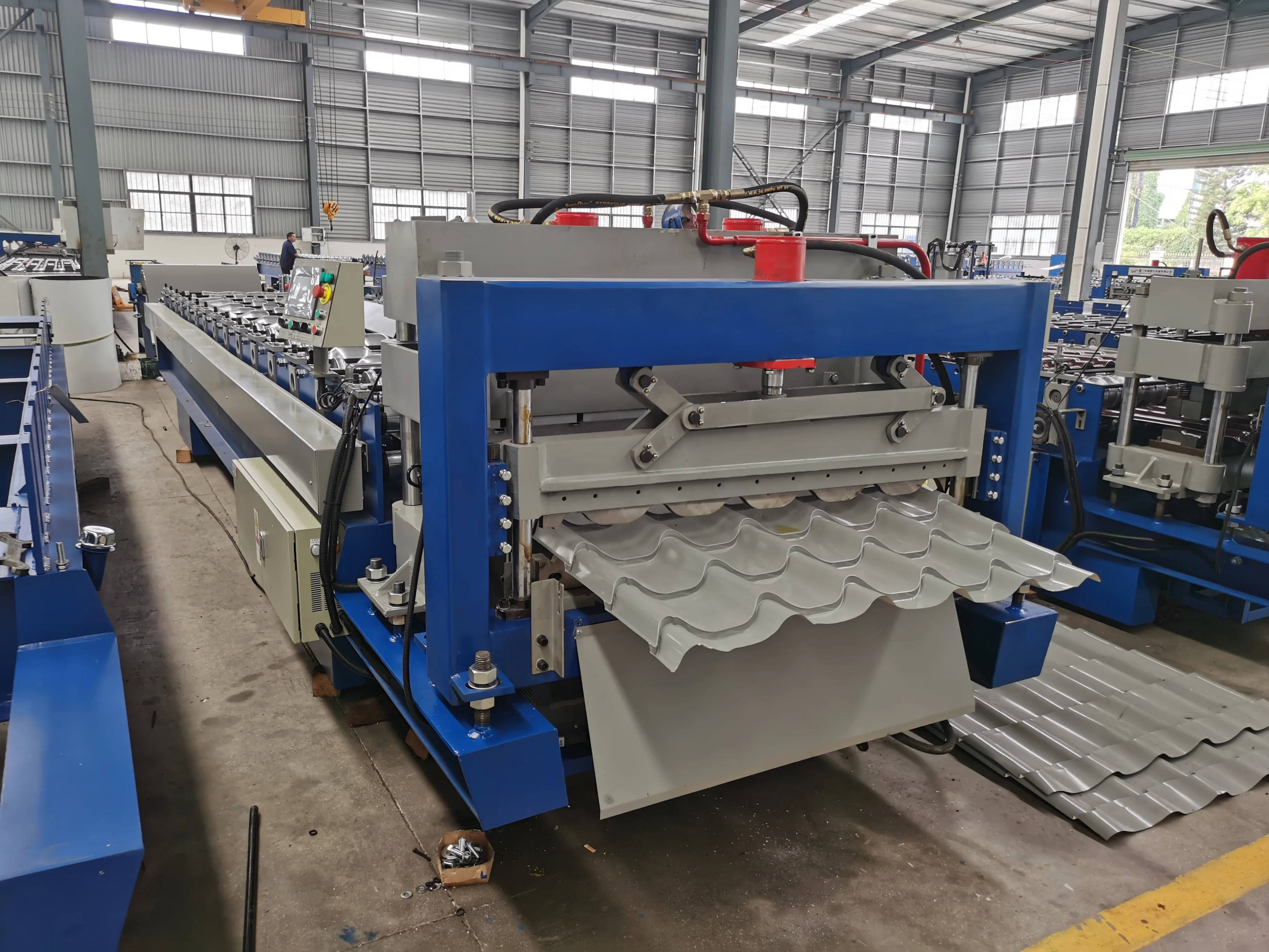 Construction Hot Selling Color Steel Automatic Tile Making Machine