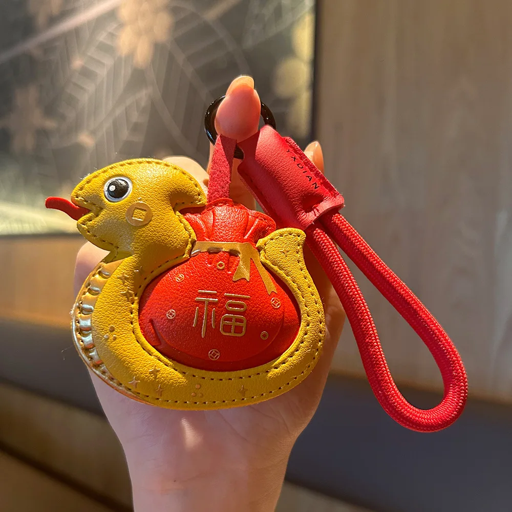 Cute Cartoon 2025 Chinese New Year Snake Year Keychain Handmade Leather Zodiac Snake Bag Charm Keyring Lunar New Year Gifts