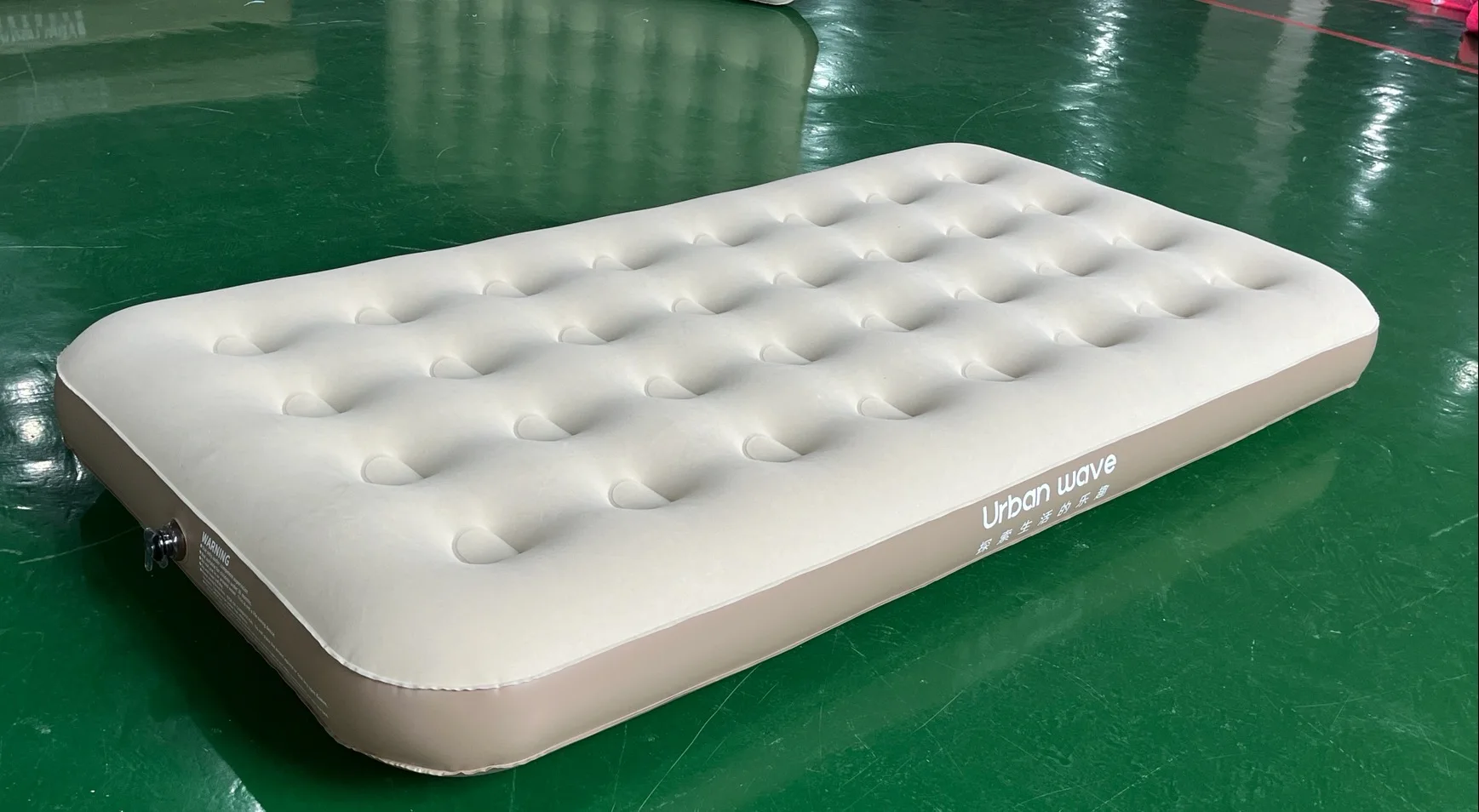 Top Sale  Air Mattress Camping Inflatable Bed For 1 Person For Travelling Camping and Home Wholesale Inflatable Mattress