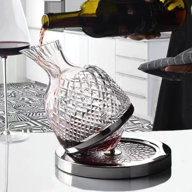 Manufacturer Wholesale Luxury Rotary Wine Champagne Whisky Dispenser Portable Wine Dispenser Decanter
