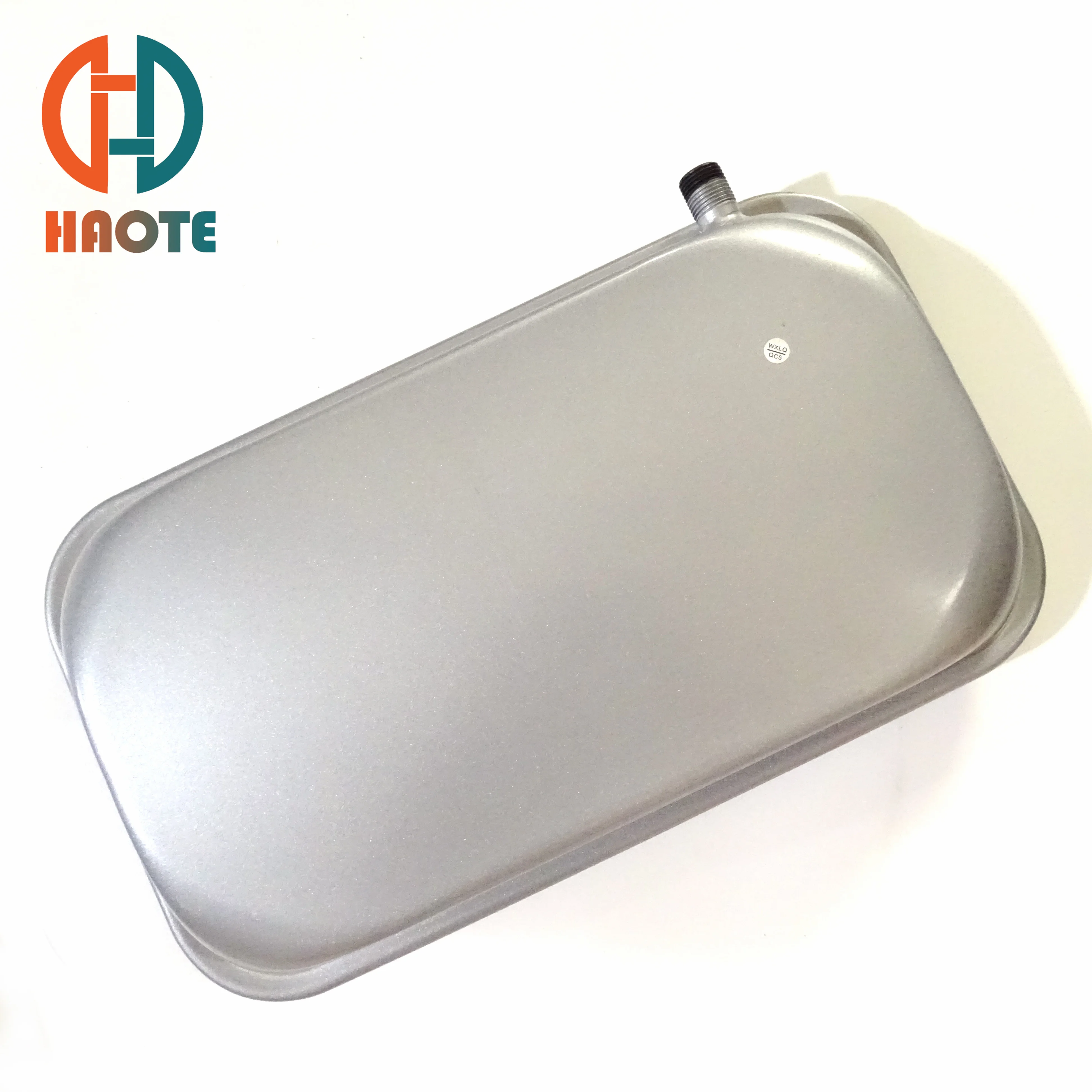 China wall-hung boiler spare parts factory customized  round/rectangle expansion tank 6L 7L 8L 10L