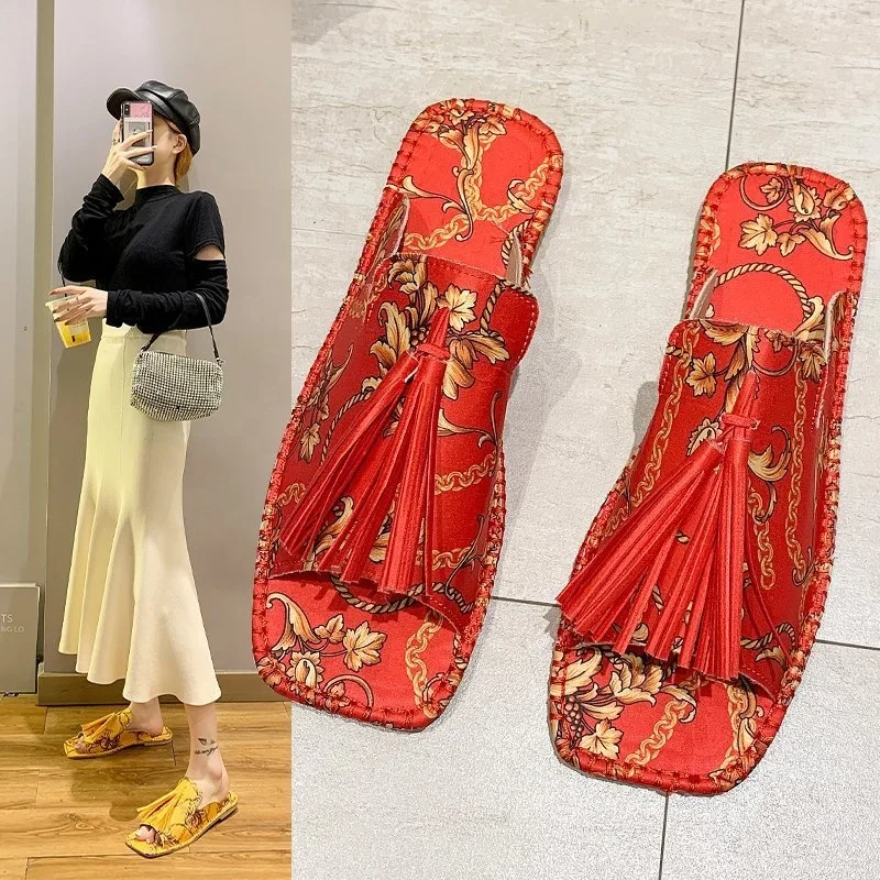
2020 New Product Women Floral Shoes Sandals Wholesale Outdoor Casual Tassel Shoes Ladies Fashion Flip Flops Flat Slippers 