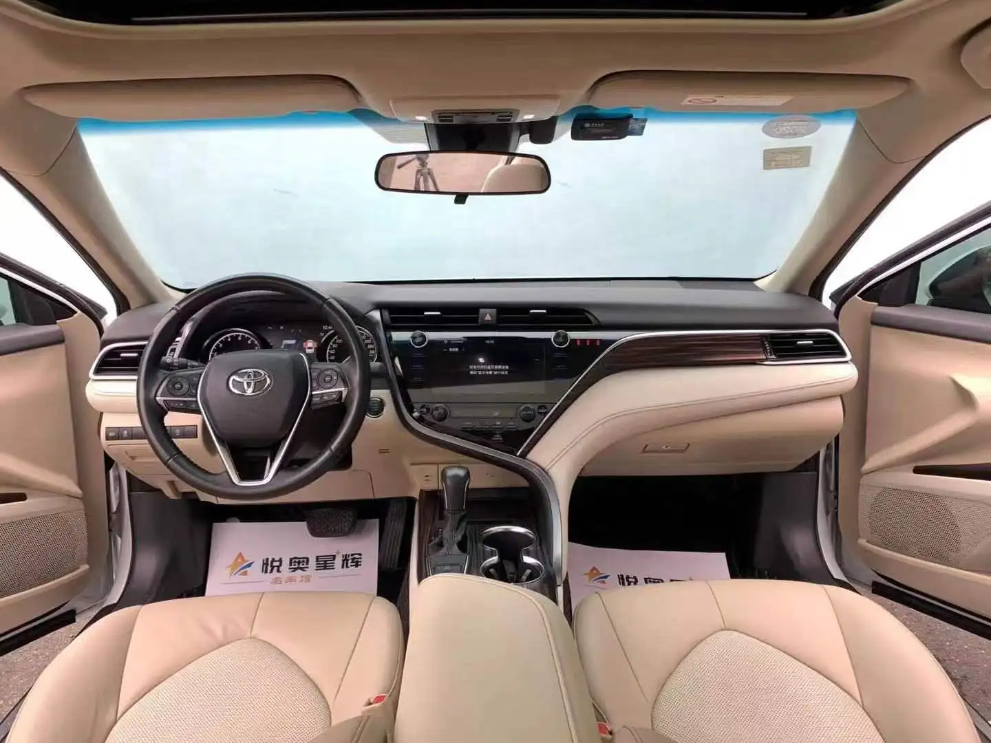 2019 Toyota Camry в хорошем состоянии Подержанный автомобиль