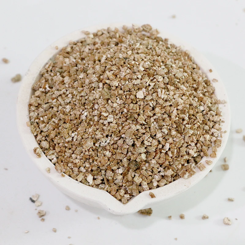 Wholesale cheap price red vermiculite  supplier expanded vermiculite granules for nursery substrate pet soil