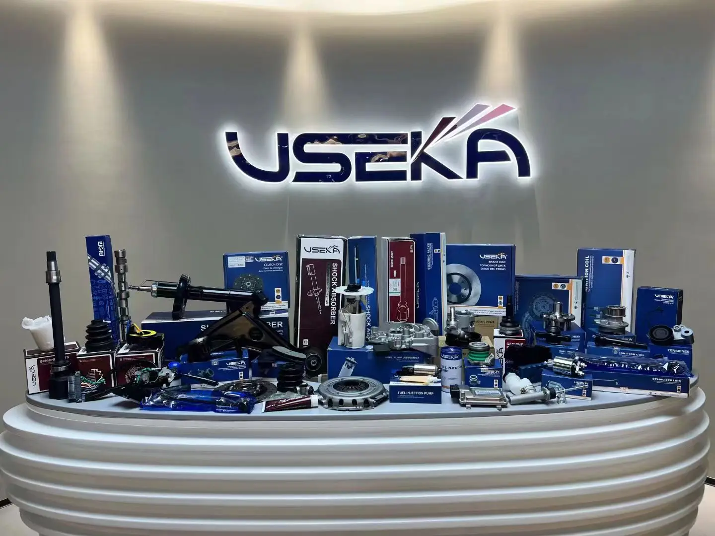 Насос усилителя рулевого управления USEKA OEM 49110-4W000 491104W000 для Nissan Pathfinder 3.5l 2001-2004