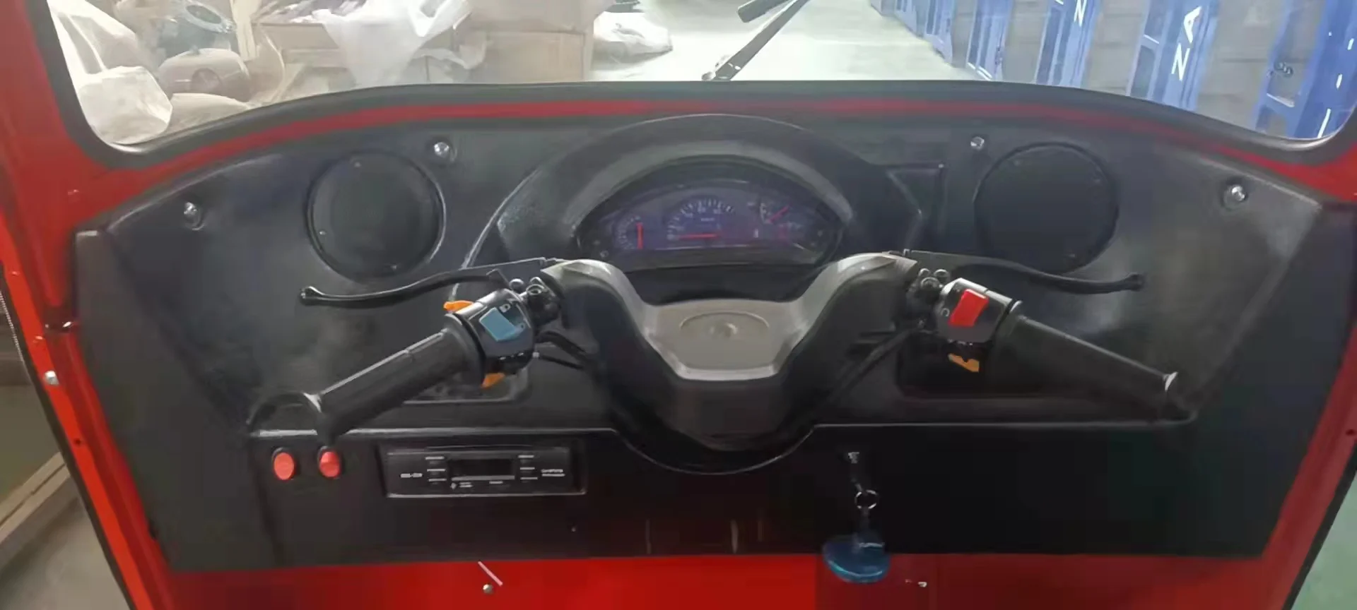 6 Passenger Auto Rickshaw Taxi 200cc Gasoline Bajaj Motor Tricycles