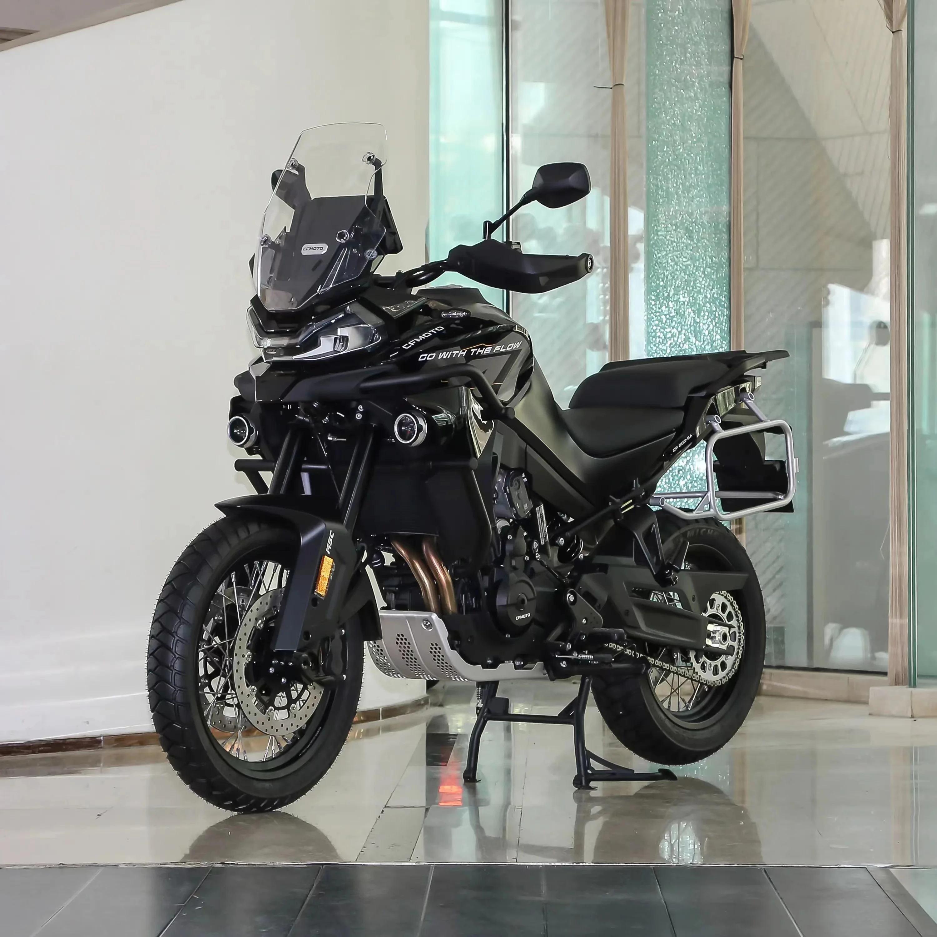 95.2Ps 70kW/9000rpm 190km/h Inline dual cylinder four stroke water cooling 800cc Tourist adv motorcycles for CFMOTO 800MT