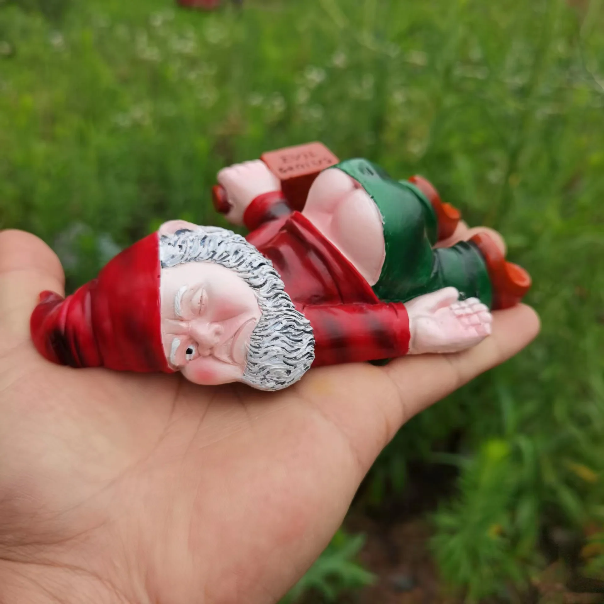 Top Grace  Funny Drunk Gnomes Garden Decor Naughty Dwarf Garden Gnome Statue Sculpture for Outdoor Garden Decorations