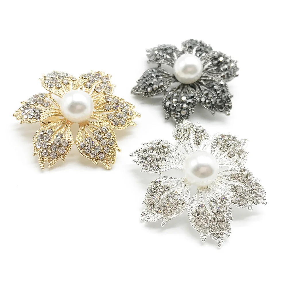 
High Quality Gold Silver Gun metal Jewelry Broches Custom Metal Pearl Rhinestone brooches flower pin Brooch For Women 