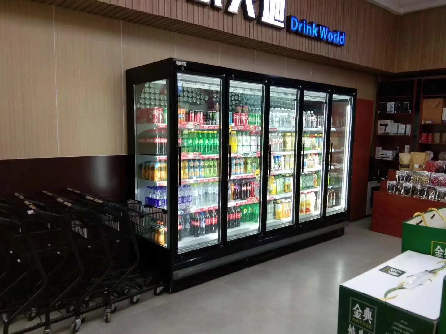 Вертикальный охладитель или морозильник удаленный мясной