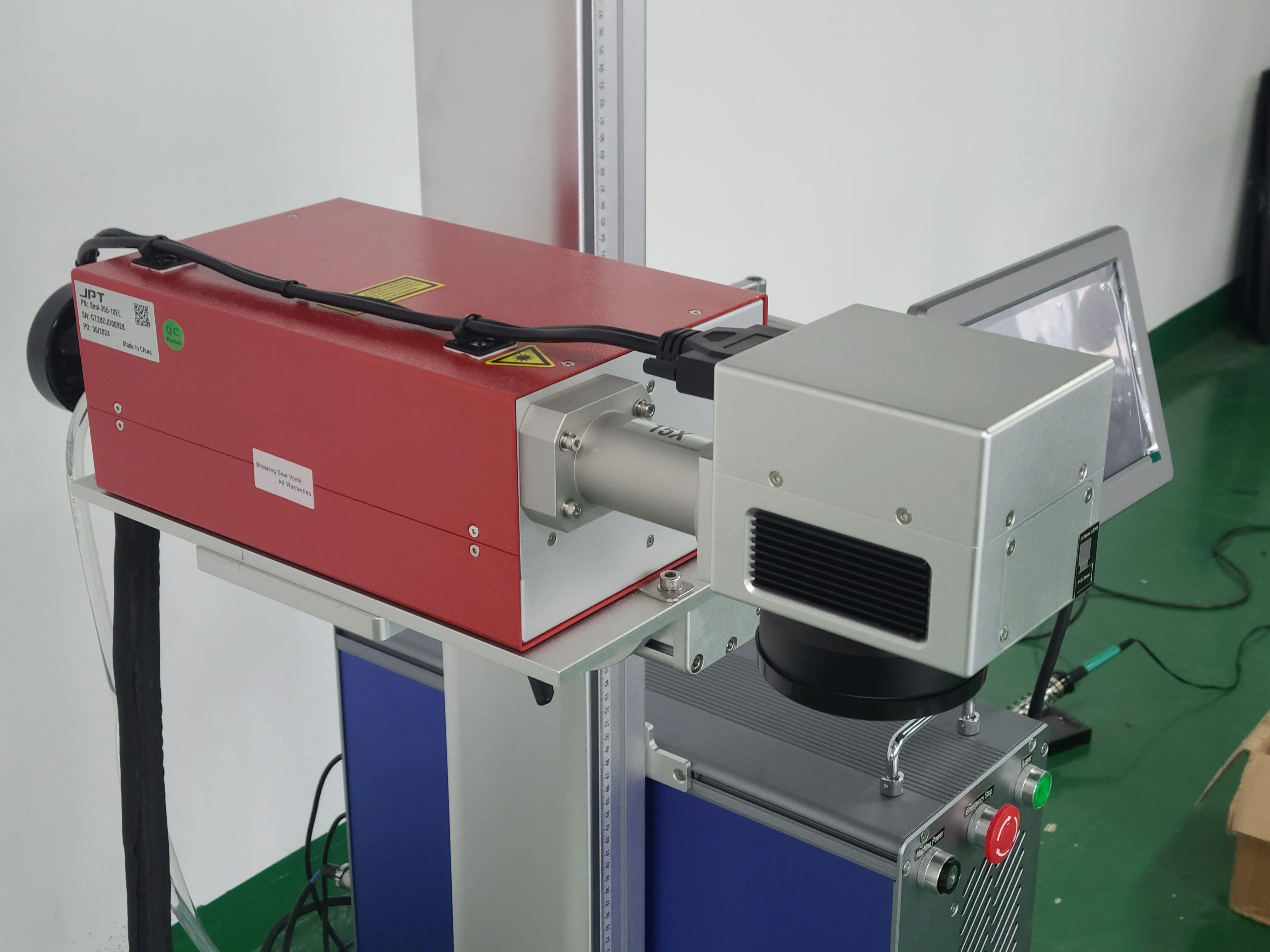 Ccd Flying 5W JPT Uv Laser Engraving Machine with Belt